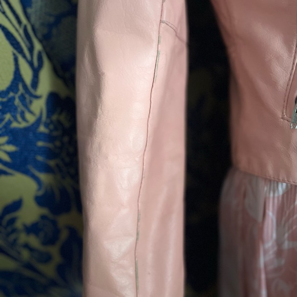 Women’s pink Skins moto leather jacket - Picture 4 of 8